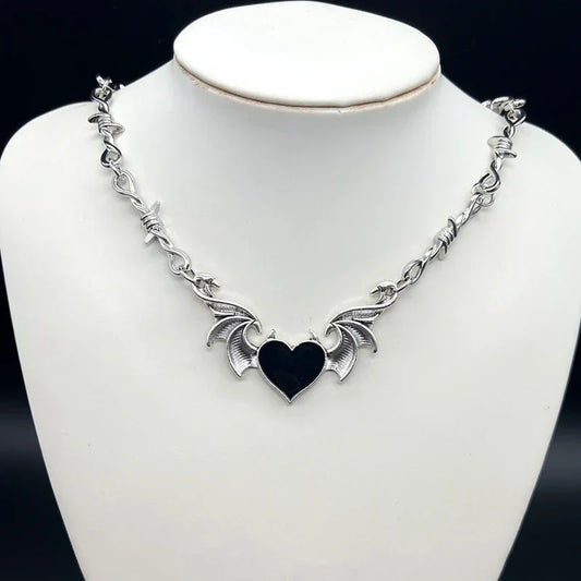 Aesthetic Goth Devil Heart Barbed Wire Choker Necklace – Punk Hip Hop Y2K Vampire Jewelry