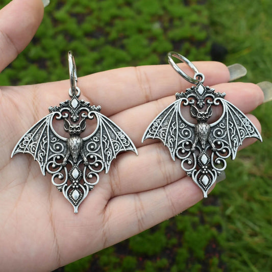 New Gothic Vampire Bat Pendant Earrings – Mysterious Style for Halloween & Beyond